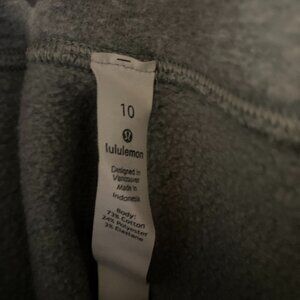 GRAY LULU LEMON SWEAT PANTS, LEGGINGS,